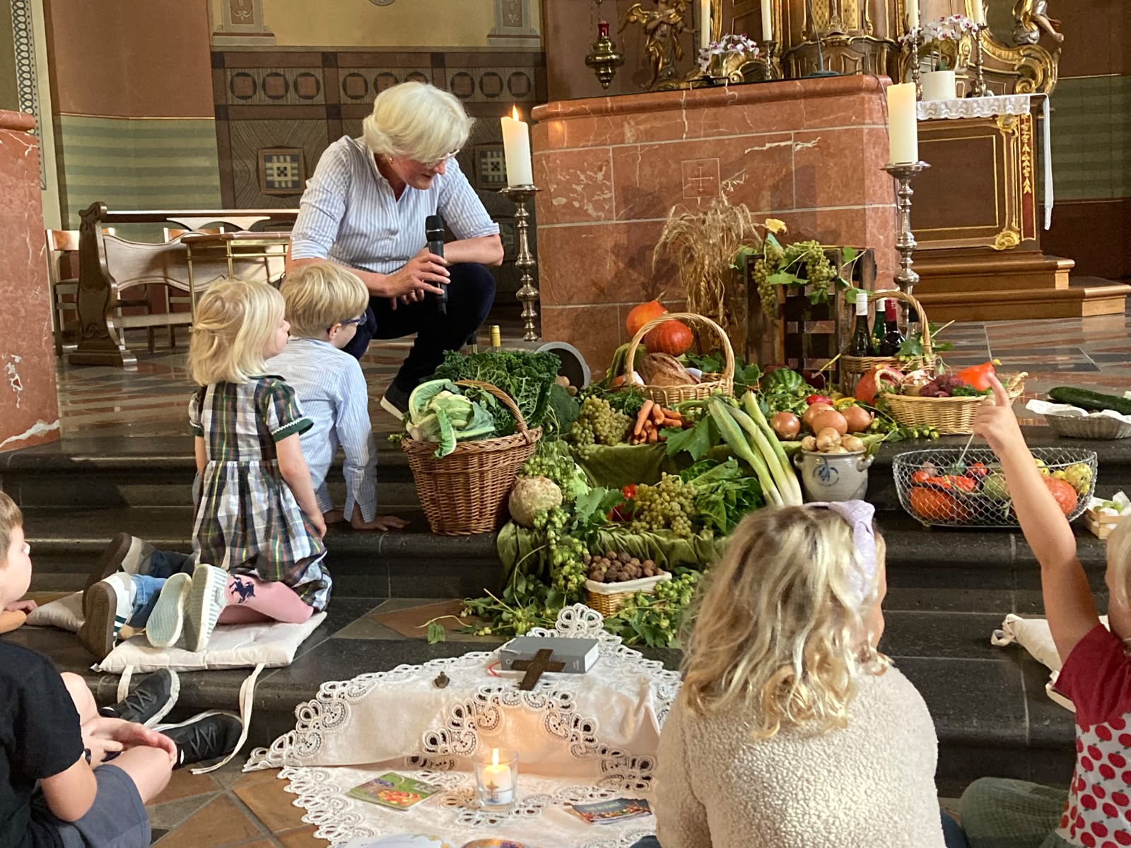 Famuki im Oktober 2026 (c) E. Vanecek Erntededankaltar mit Kindern