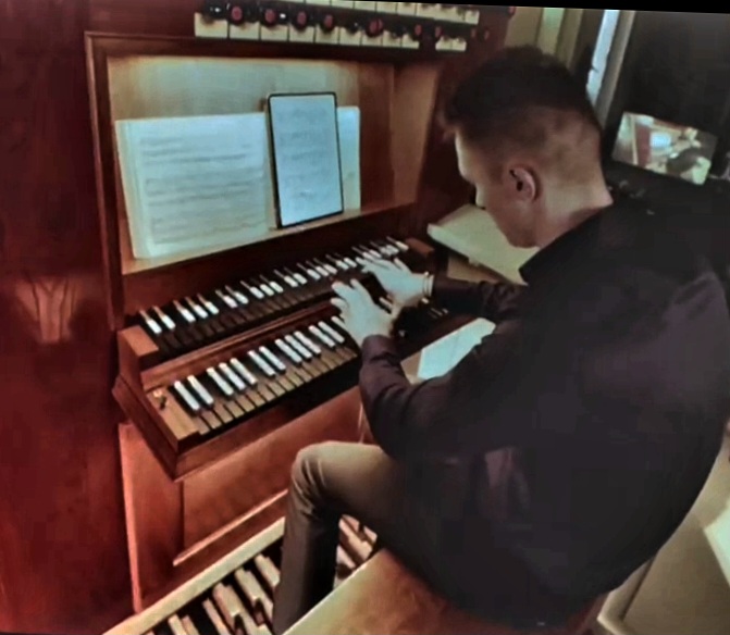 Jan Liebermann spielt in Trittenheim